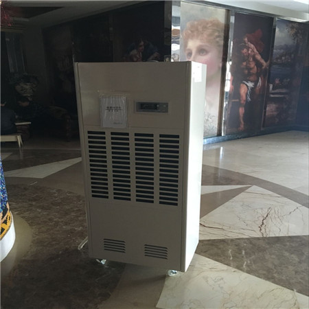 地下室很潮濕怎么辦,地下室除濕機管用